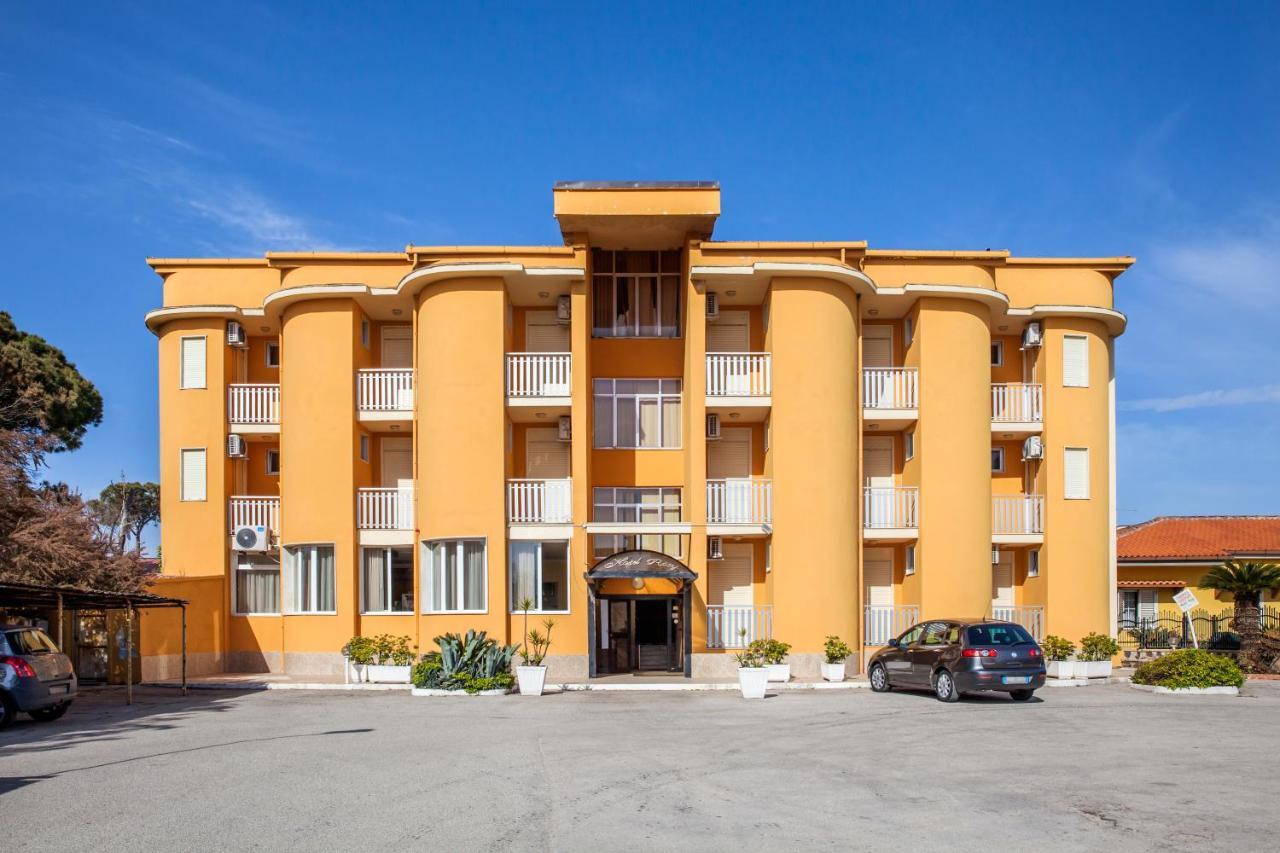 Hotel Rosy Battipaglia Bagian luar foto
