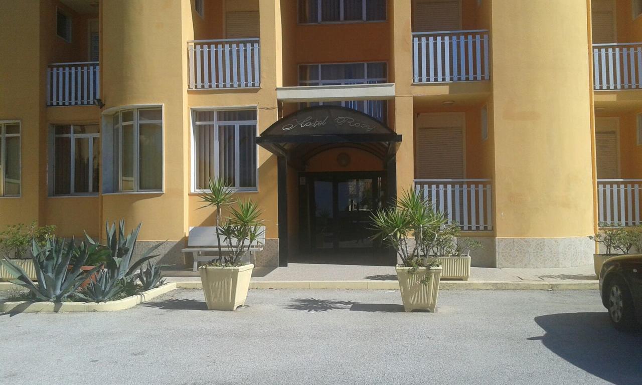 Hotel Rosy Battipaglia Bagian luar foto