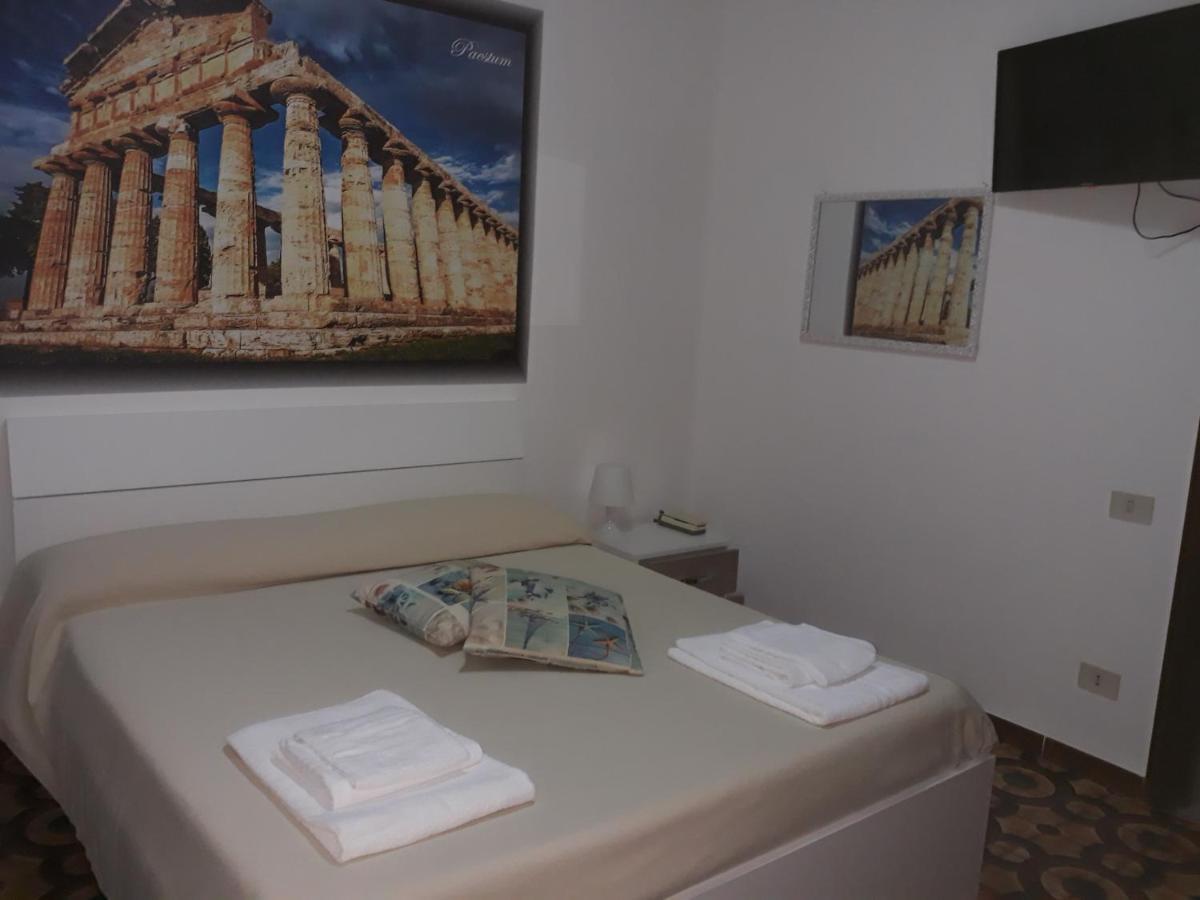 Hotel Rosy Battipaglia Bagian luar foto