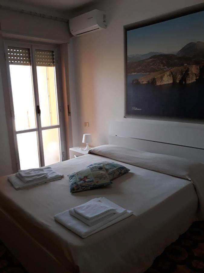 Hotel Rosy Battipaglia Bagian luar foto