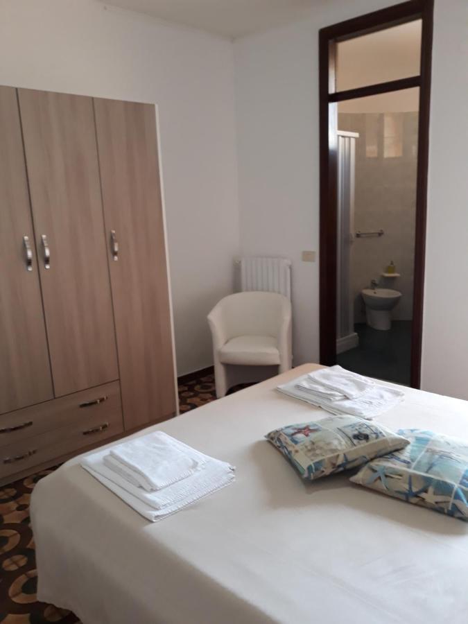 Hotel Rosy Battipaglia Bagian luar foto